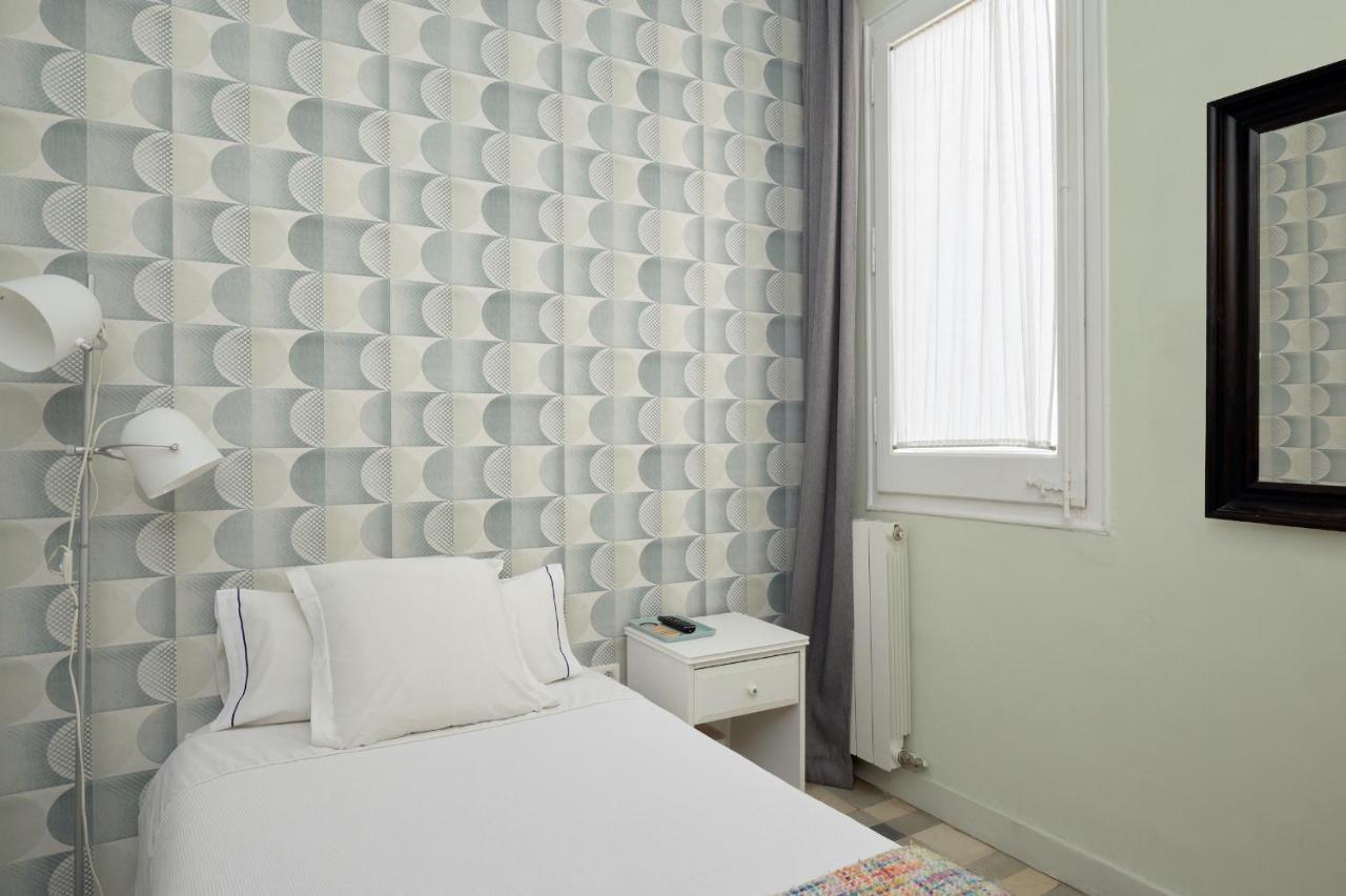 برشلونة Hostal Poblenou المظهر الخارجي الصورة