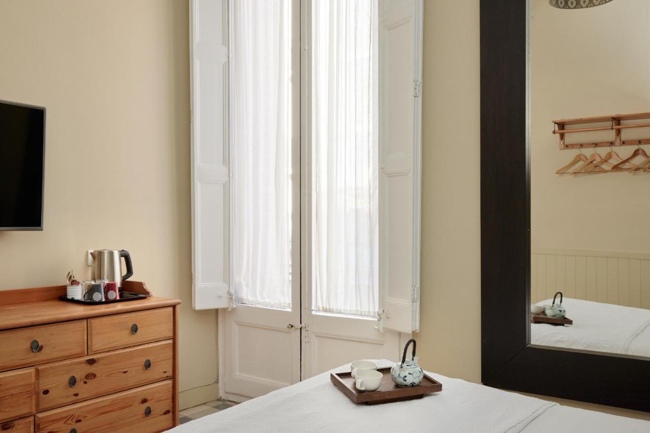 برشلونة Hostal Poblenou المظهر الخارجي الصورة