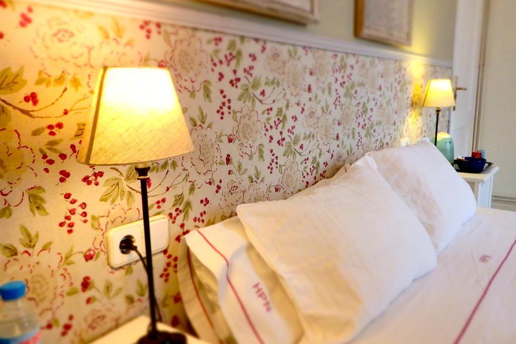 برشلونة Hostal Poblenou المظهر الخارجي الصورة